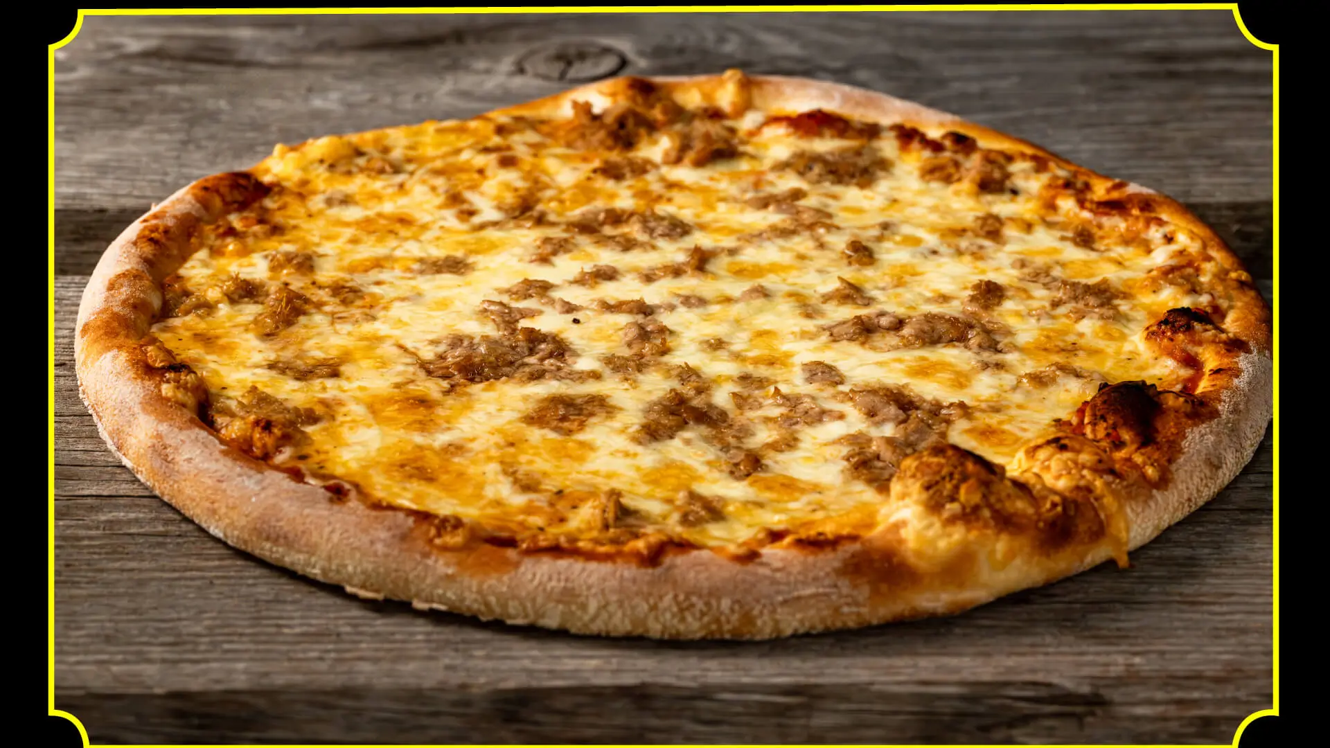 Pizza Kebab mit D&ouml;nerfleisch, frischen Zutaten und K&auml;se bei STAREN KEBAB auf Mallorca