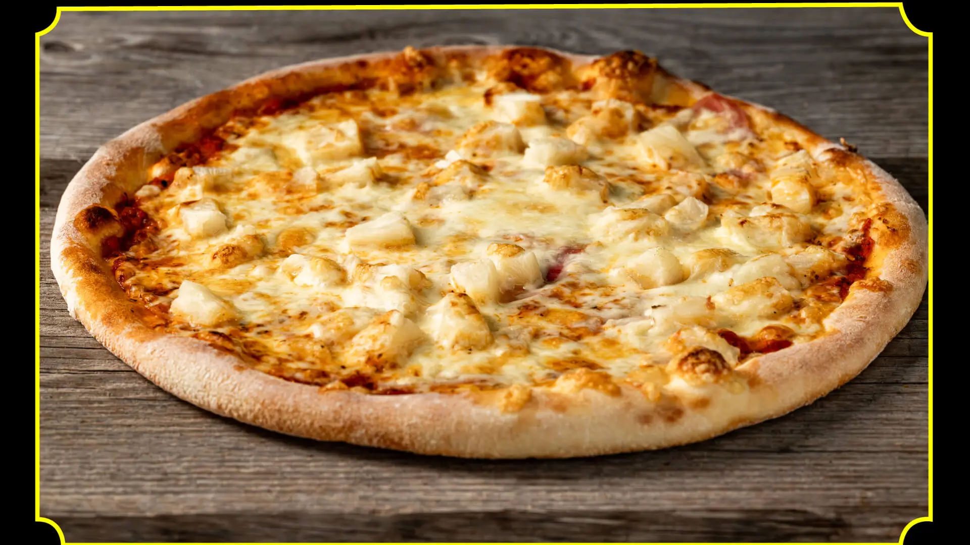 Pizza Pilze mit frischen Champignons und geschmolzenem K&auml;se bei STAREN KEBAB auf Mallorca