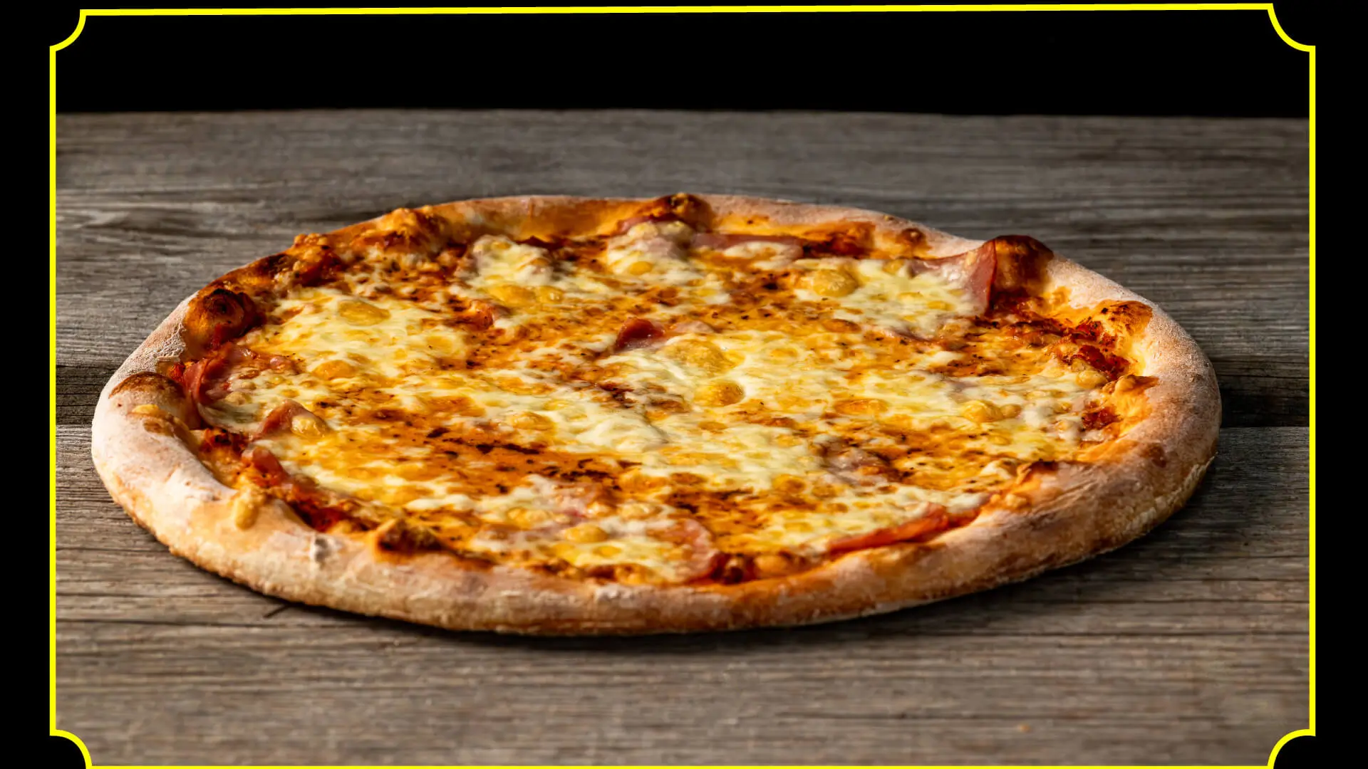 Pizza Schinken mit saftigem Kochschinken und K&auml;se bei STAREN KEBAB in Santa Pon�a